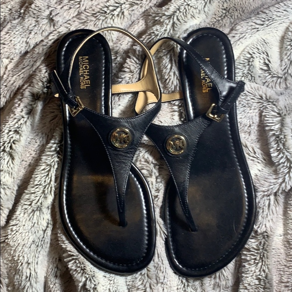 Michael Kors NWOT sandals Size 8.5
